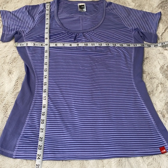 The North Face athletic two piece bundle in excellent preowned condition size M - Picture 8 of 12